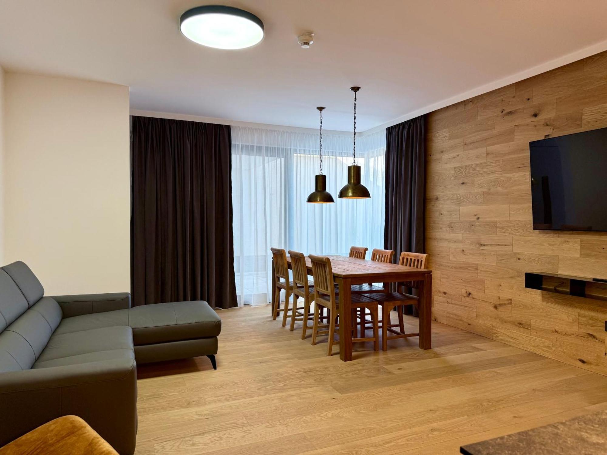 Elsa Spa Apartments ทักซ์ ห้อง รูปภาพ